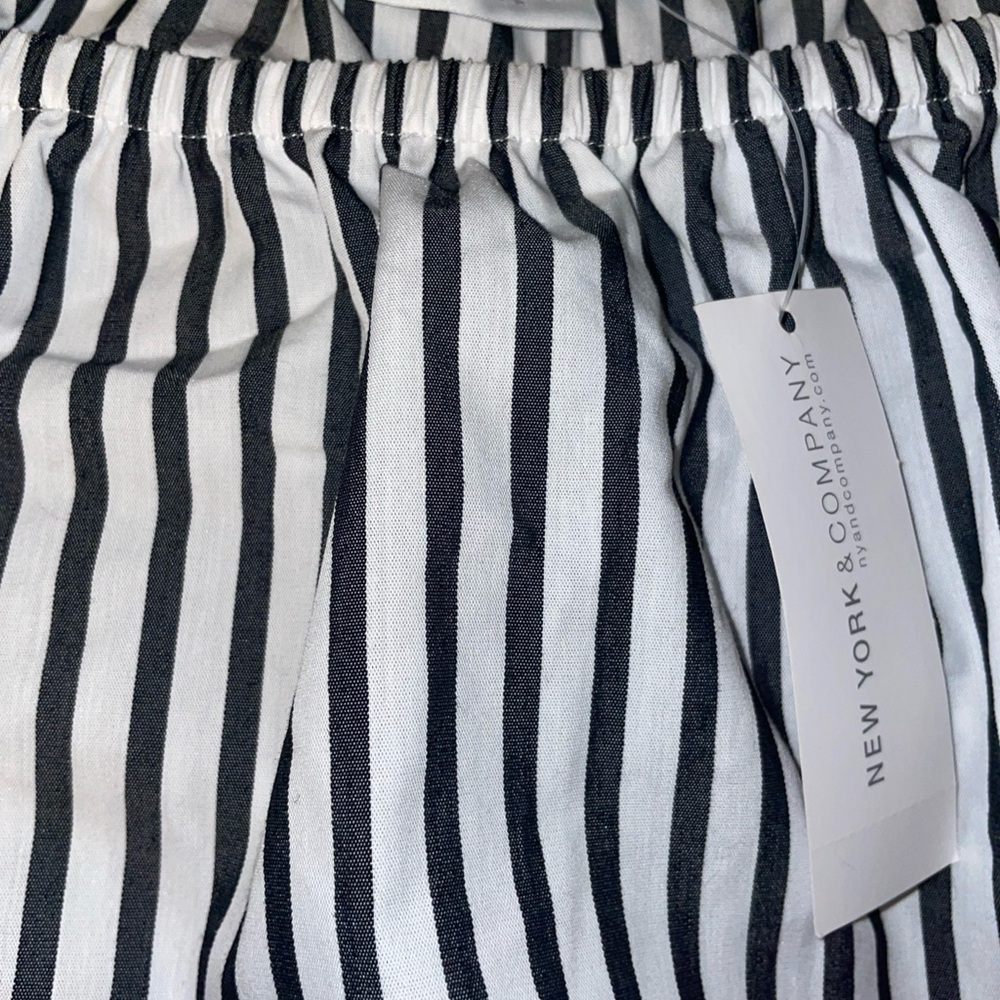 New York & Company Monochrome Striped Skirt